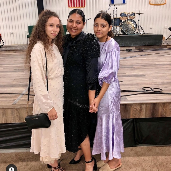 ••Greetings•• - Picture 6 of 10